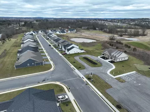 View/Area - 907 Shadowbrooke Dr, Dover, PA 17315 photo 6 of 10