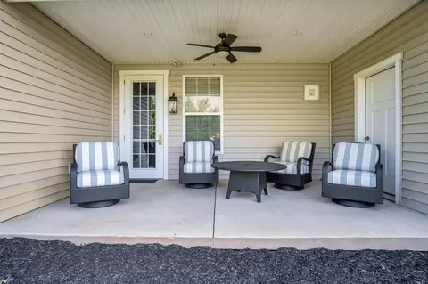 Exterior - 907 Shadowbrooke Dr, Dover, PA 17315 photo 6 of 7