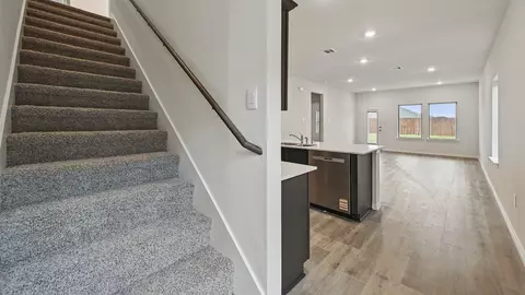 Entry Way - 107 Aston Way, Terrell, TX 75160 photo 4 of 4