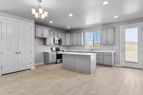 Kitchen - 6417 N Vernon Dr, Eagle Mountain, UT 84005 photo 1 of 6