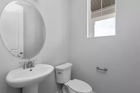 Bath - 6417 N Vernon Dr, Eagle Mountain, UT 84005 photo 3 of 7
