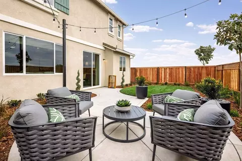Exterior - 24 E Bellum Pl, Mountain House, CA 95391 photo 5 of 7