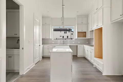Kitchen - 12110 Cearley Dr, Austin, TX 78758 photo 1 of 6