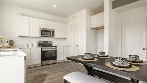 Kitchen - 203 Scorsese St, Springfield, OH 45505 photo 3 of 5