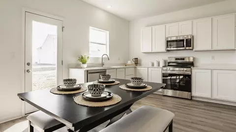 Kitchen - 203 Scorsese St, Springfield, OH 45505 photo 4 of 5