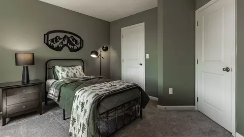 Bedroom - 203 Scorsese St, Springfield, OH 45505 photo 4 of 10