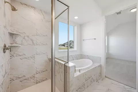 Bath - 3928 Infinity Ln, Celina, TX 75078 photo 2 of 3