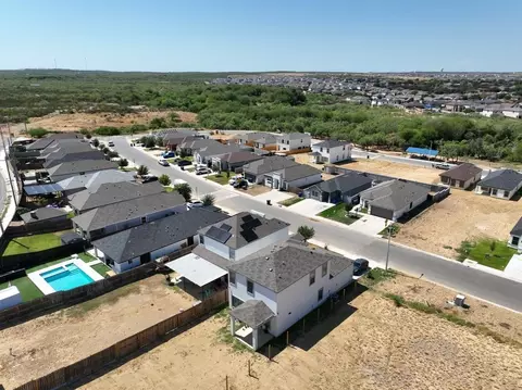 View/Area - 6016 Servando Dr, Laredo, TX 78046 photo 6 of 14
