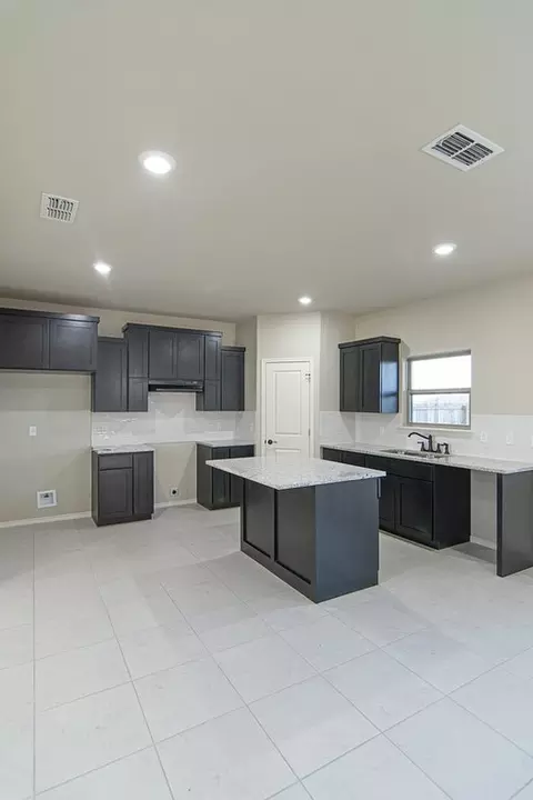 Kitchen - 6016 Servando Dr, Laredo, TX 78046 photo 1 of 1
