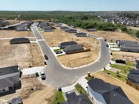 View/Area - 6016 Servando Dr, Laredo, TX 78046 photo 12 of 14