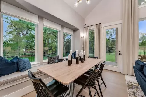 Dining - 3533 Ithaca St, Corinth, TX 76208 photo 3 of 4