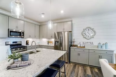 5500 Running Fox Ln, Durham, NC 27703 photo 9