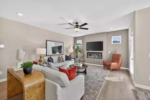 Living - Crissey Dr, Macon, GA 31201 photo 4 of 5