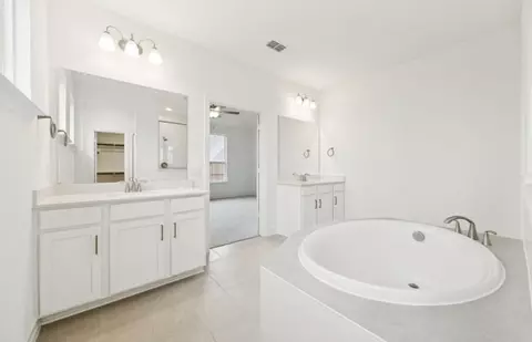 Bath - 2908 Hillstone Dr, Celina, TX 75009 photo 1 of 2