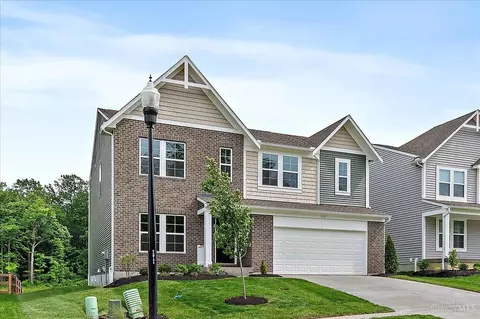 1327 Granite Dr, Batavia, OH 45103