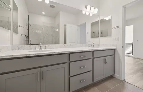 Bath - 1325 Lilac Way, Milpitas, CA 95035 photo 2 of 2