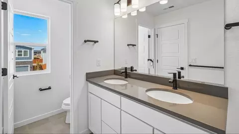 Bath - 13518 Estes Ridge Dr, Peyton, CO 80831 photo 2 of 10