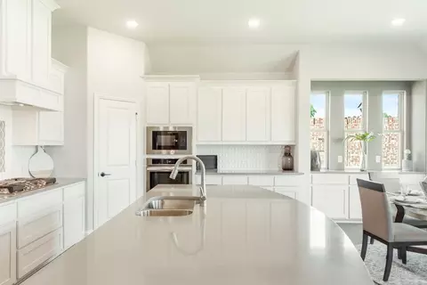 Kitchen - 112 Sweetwater Dr, Commerce, TX 75428 photo 2 of 7