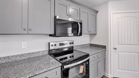 Kitchen - 102 Terry Dr, Brookland, AR 72417 photo 5 of 11