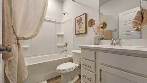 Bath - 9500 Mossy Rd, Biloxi, MS 39532 photo 4 of 6