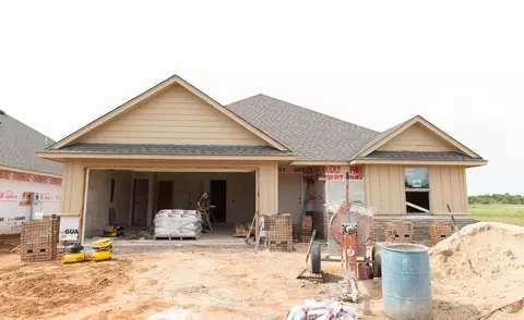 12336 SW 32nd St, Yukon, OK 73099