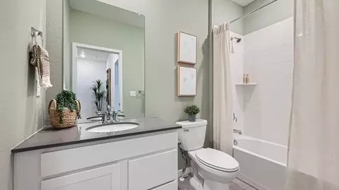 Bath - 6637 E 149th Ave, Thornton, CO 80602 photo 3 of 4