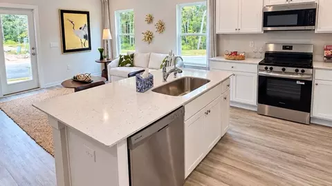 Kitchen - 10 Rudder Ln, Freeport, FL 32439 photo 5 of 5