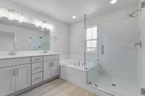 Bath - 11629 Engelmann Dr, Draper, UT 84020 photo 1 of 5