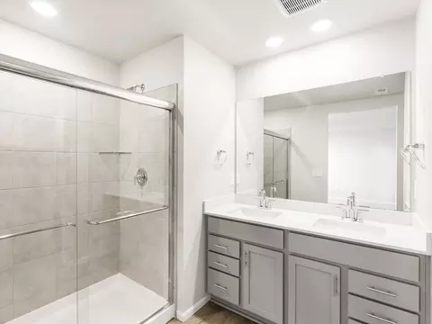Bath - 9389 Foxfire St, Longmont, CO 80504 photo 1 of 5