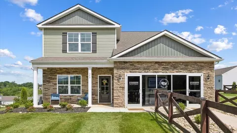1512 Fox Meadows Cir, Bluff City, TN 37618