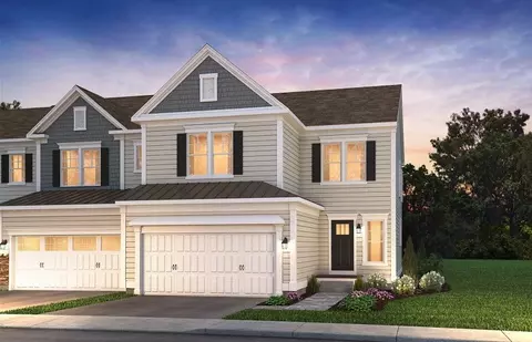 1000 Emerald Run, Shrewsbury, MA 01545