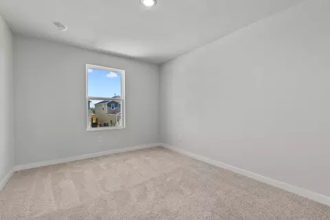 Bedroom - 5503 Franklin Hls, Von Ormy, TX 78073 photo 5 of 12