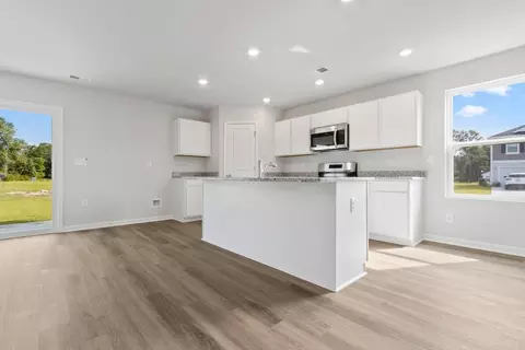 Kitchen - 558 Wilbur Rd, Conway, SC 29527 photo 4 of 6