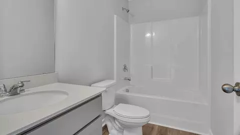 Bath - 558 Wilbur Rd, Conway, SC 29527 photo 1 of 6