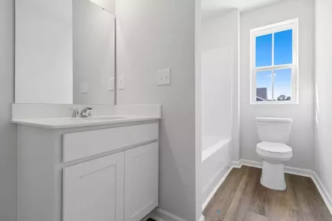 Bath - 558 Wilbur Rd, Conway, SC 29527 photo 5 of 6
