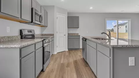 Kitchen - 558 Wilbur Rd, Conway, SC 29527 photo 3 of 6