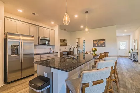 Kitchen - 147 Post Oak Dr, Jackson, GA 30233 photo 3 of 6