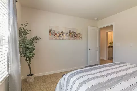 Bedroom - 147 Post Oak Dr, Jackson, GA 30233 photo 5 of 12