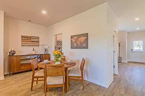 Dining - 147 Post Oak Dr, Jackson, GA 30233 photo 2 of 3