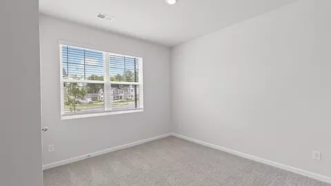 Bedroom - 400 Teamon Pointe Dr, Griffin, GA 30223 photo 5 of 10