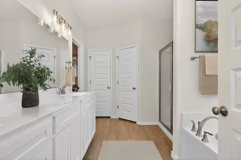 Entry Way - 2105 W Aurora St, Broken Arrow, OK 74014 photo 4 of 9
