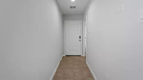Entry Way - 136 Springhill North Rd, Boyd, TX 76023 photo 5 of 8
