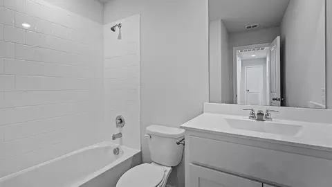 Bath - 136 Springhill North Rd, Boyd, TX 76023 photo 2 of 5