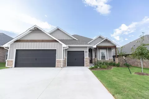 9300 NW 119th St, Yukon, OK 73099