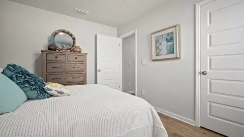 Bedroom - 1063 Realm Rd E, Mobile, AL 36608 photo 10 of 11