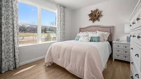 Bedroom - 1063 Realm Rd E, Mobile, AL 36608 photo 3 of 11