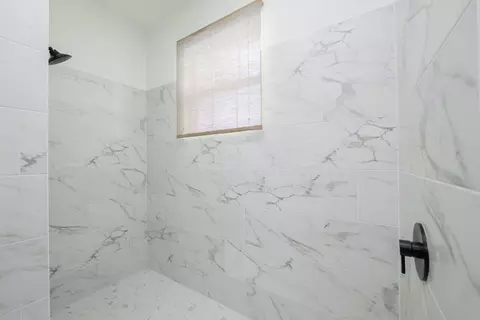 Bath - 1894 Ef Griffin Rd, Bartow, FL 33830 photo 5 of 7