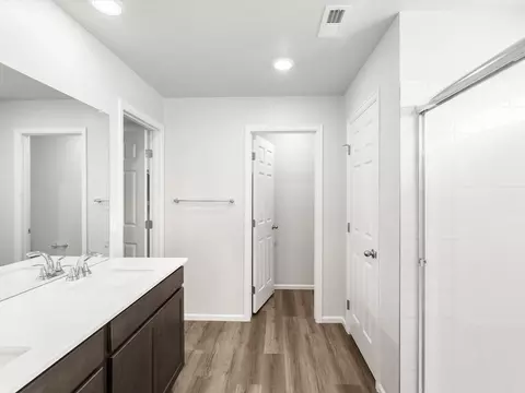 Bath - 9389 Foxfire St, Longmont, CO 80504 photo 1 of 5