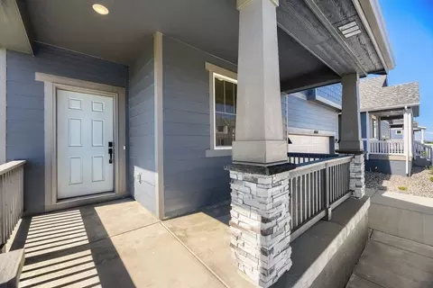 Exterior - 46434 Heritage Ave, Bennett, CO 80102 photo 2 of 11