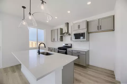 Kitchen - 46434 Heritage Ave, Bennett, CO 80102 photo 1 of 6